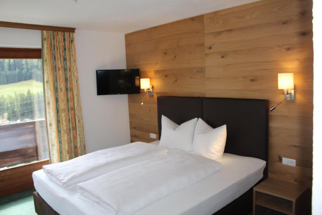 Pension Jaegerhof Санкт-Антон-ам-Арльберг Экстерьер фото