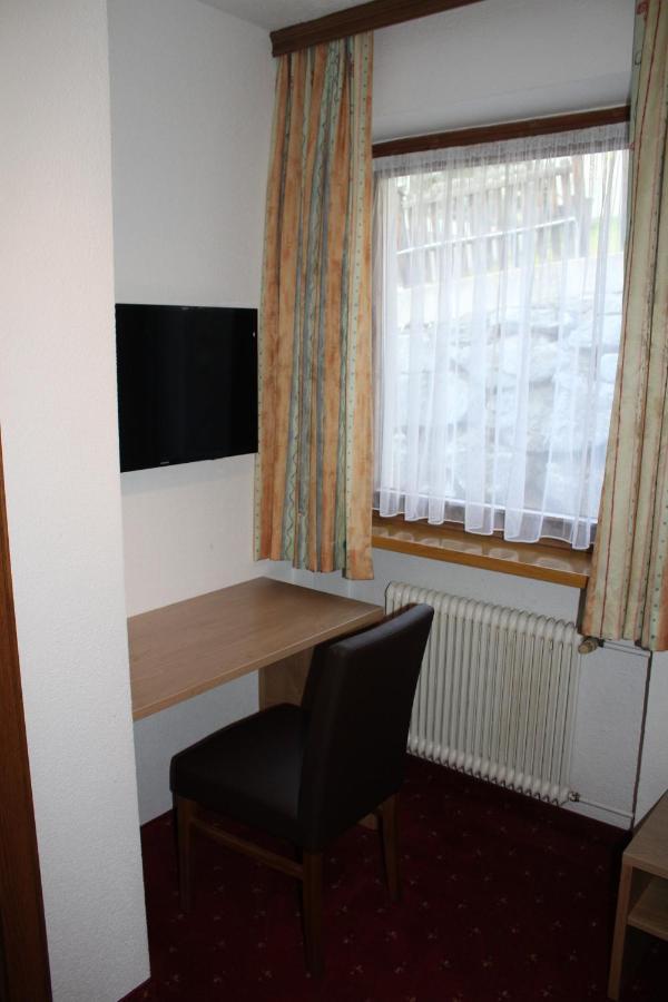 Pension Jaegerhof Санкт-Антон-ам-Арльберг Экстерьер фото